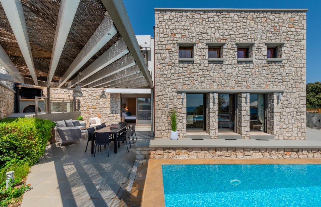 Villa CostaMare - enjoy lazy days on the private Pool-Jacuzzi Pefki Esterno foto