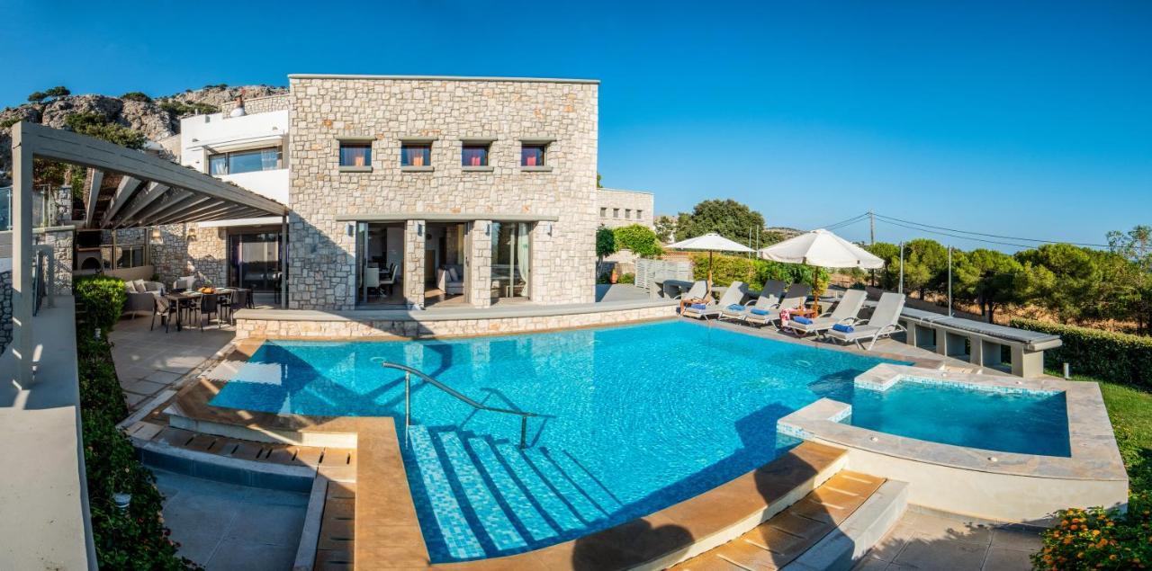 Villa CostaMare - enjoy lazy days on the private Pool-Jacuzzi Pefki Esterno foto