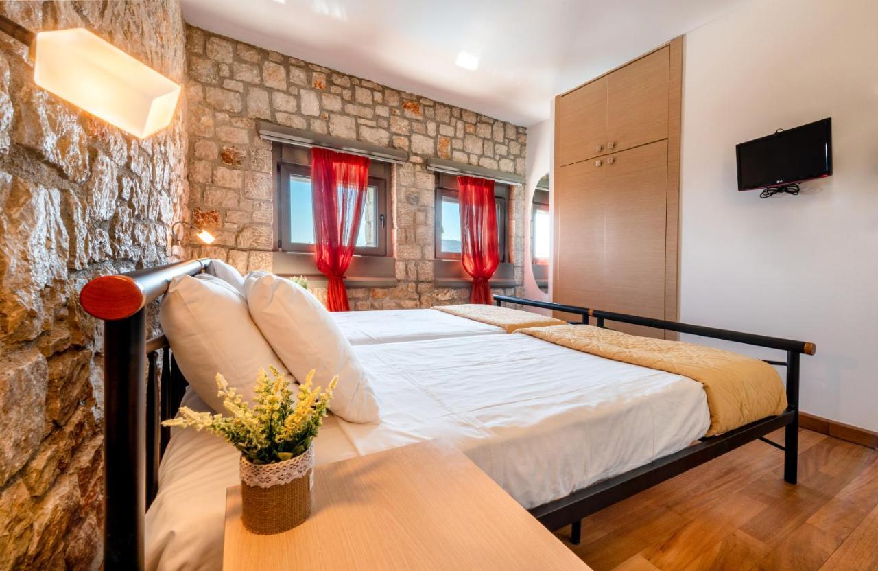 Villa CostaMare - enjoy lazy days on the private Pool-Jacuzzi Pefki Esterno foto