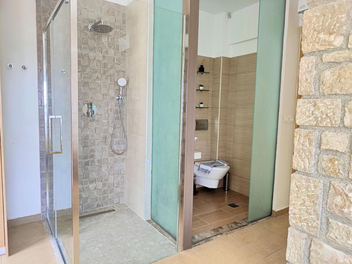 Villa CostaMare - enjoy lazy days on the private Pool-Jacuzzi Pefki Esterno foto
