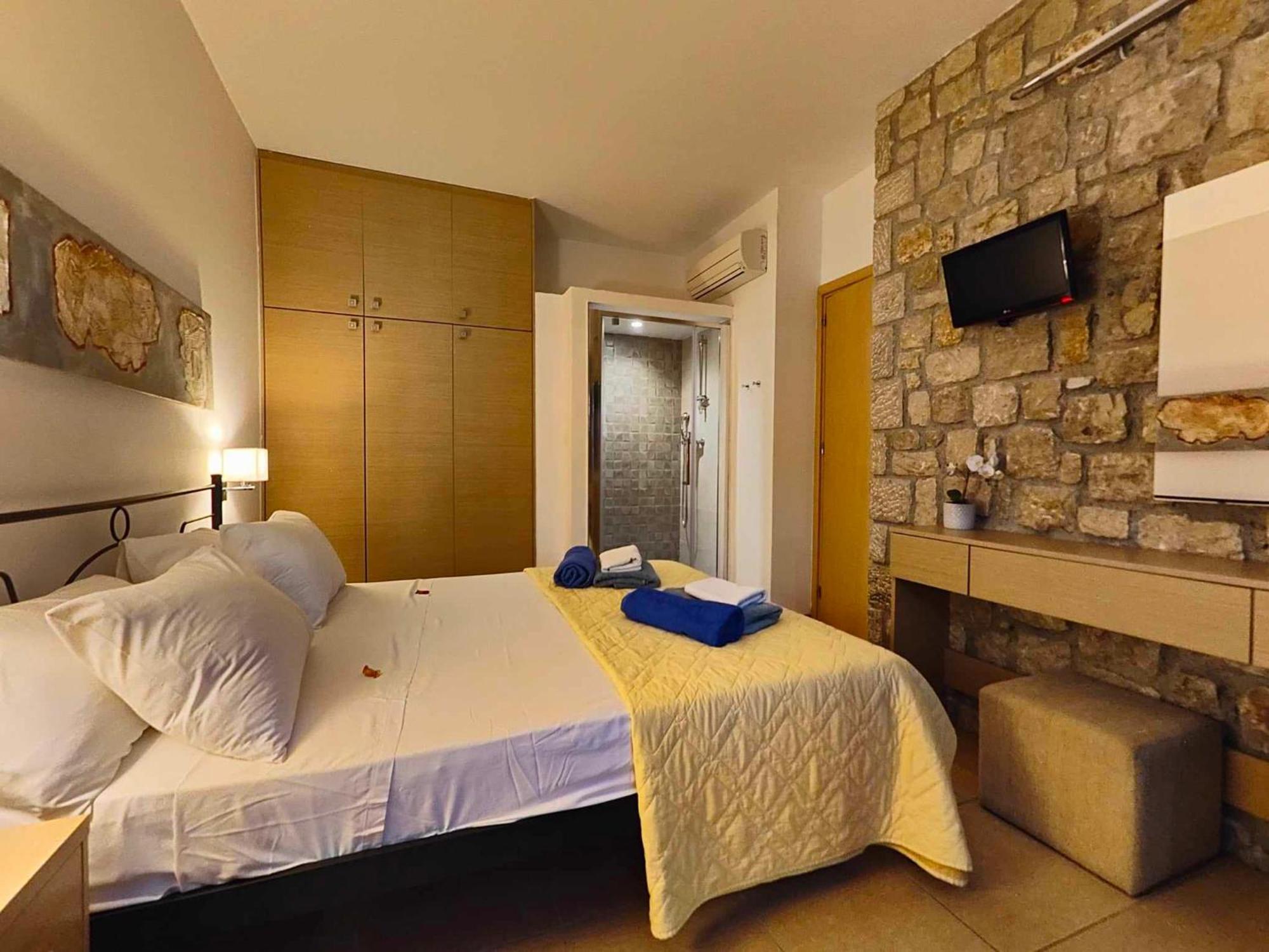Villa CostaMare - enjoy lazy days on the private Pool-Jacuzzi Pefki Esterno foto