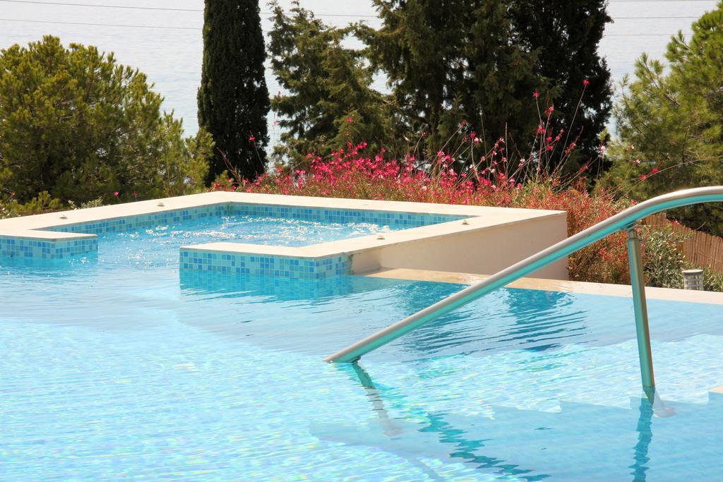 Villa CostaMare - enjoy lazy days on the private Pool-Jacuzzi Pefki Camera foto